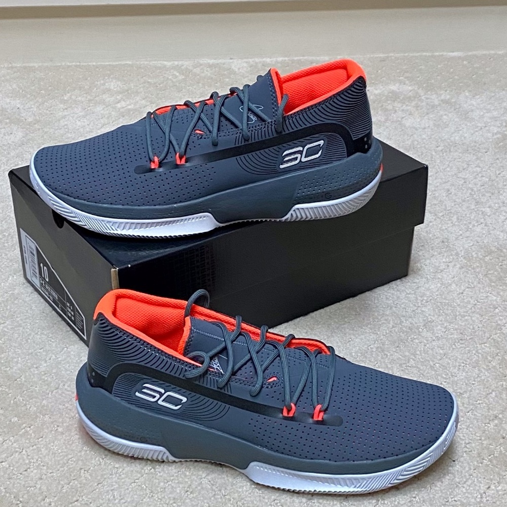 Under Armour SC 3ZERO III NEW gray sz 10